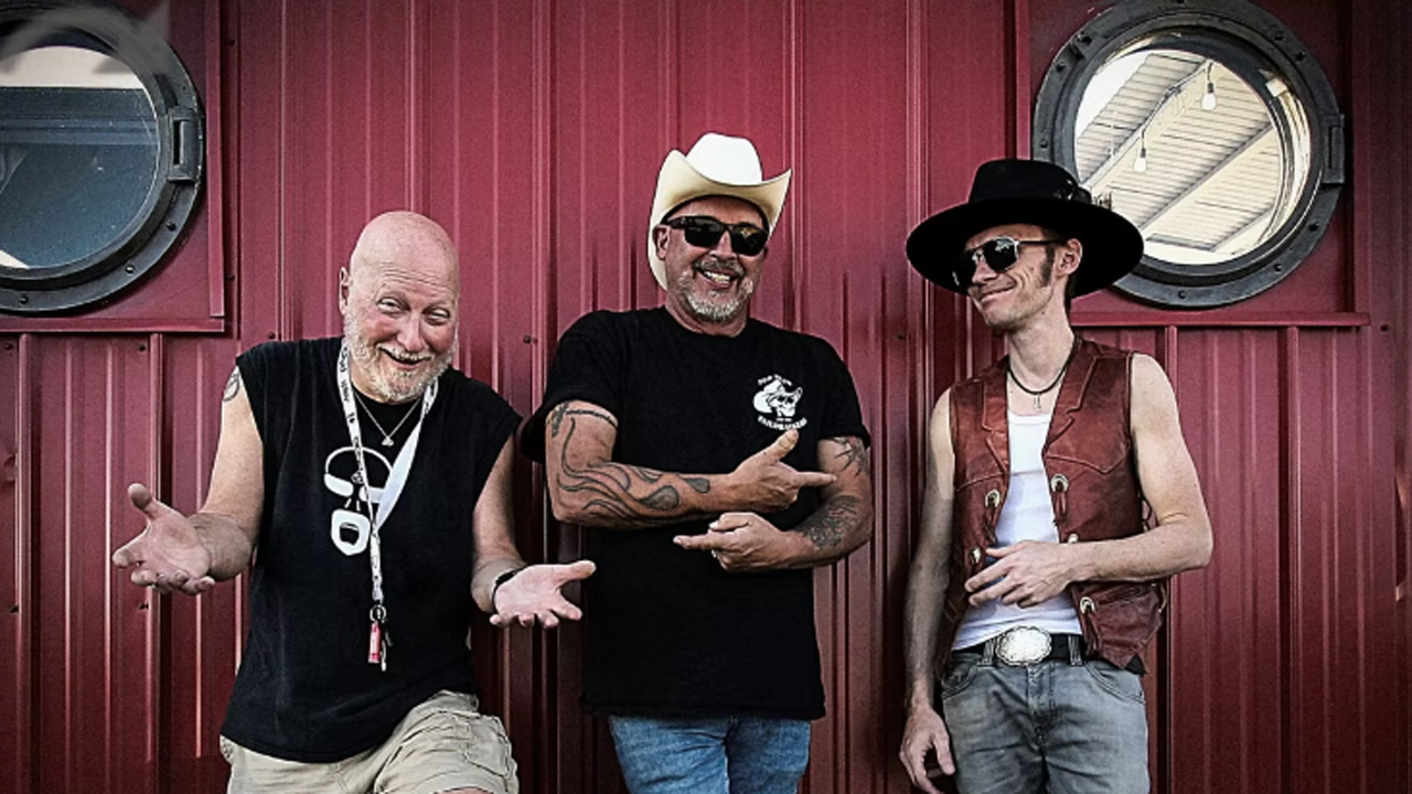 Too Slim & The Taildraggers